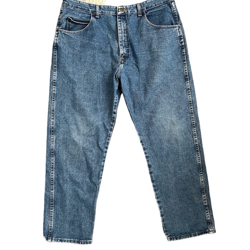 Men’s Wrangler 38X30 100% cotton Rugged Wear Jeans